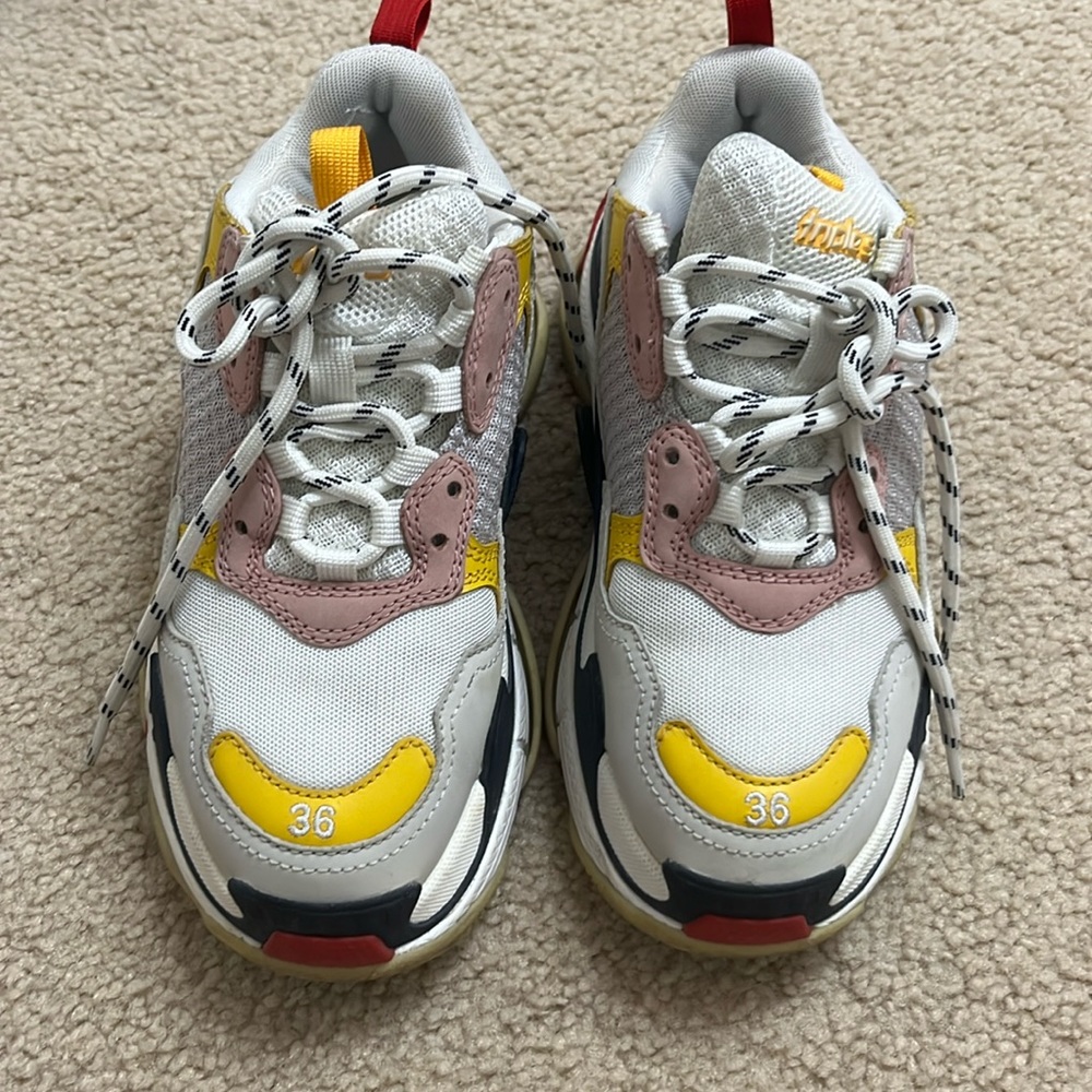 Balenciaga size 36